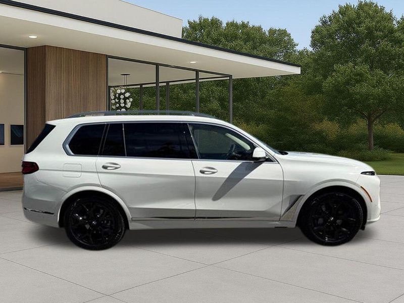 New 2026 BMW X7 xDrive40iImage 7