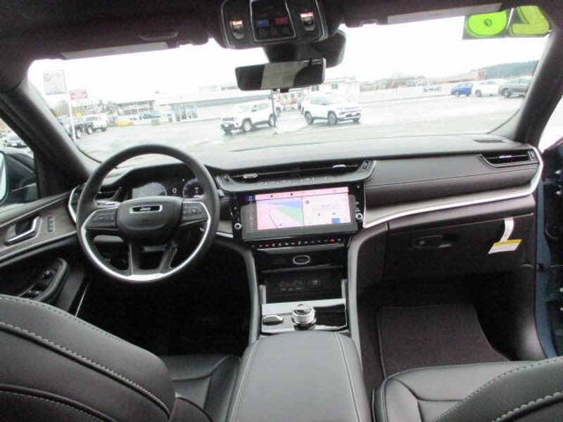 New 2026 Jeep Grand Cherokee Limited 4x4Image 31