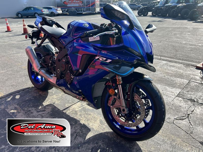 New 2026 Yamaha YZF-R1 Image 1