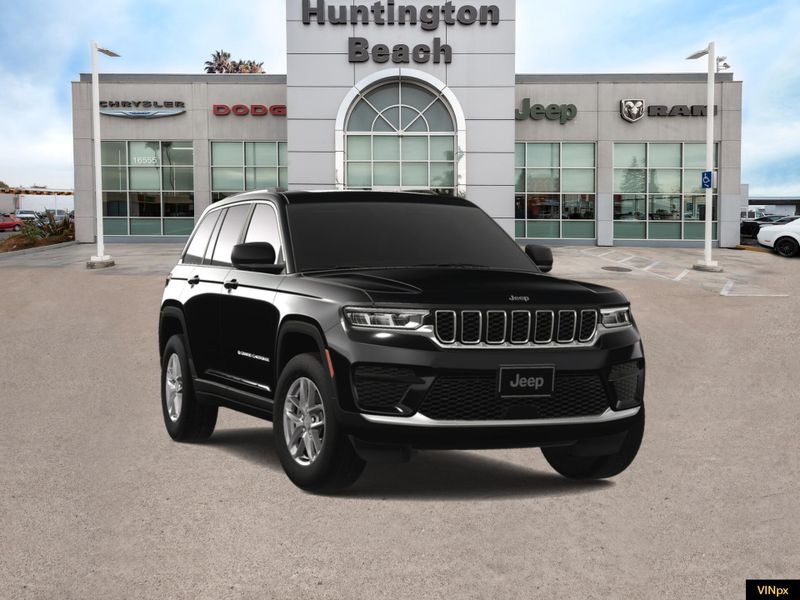 2025 Jeep Grand Cherokee Laredo X 4x2Image 16
