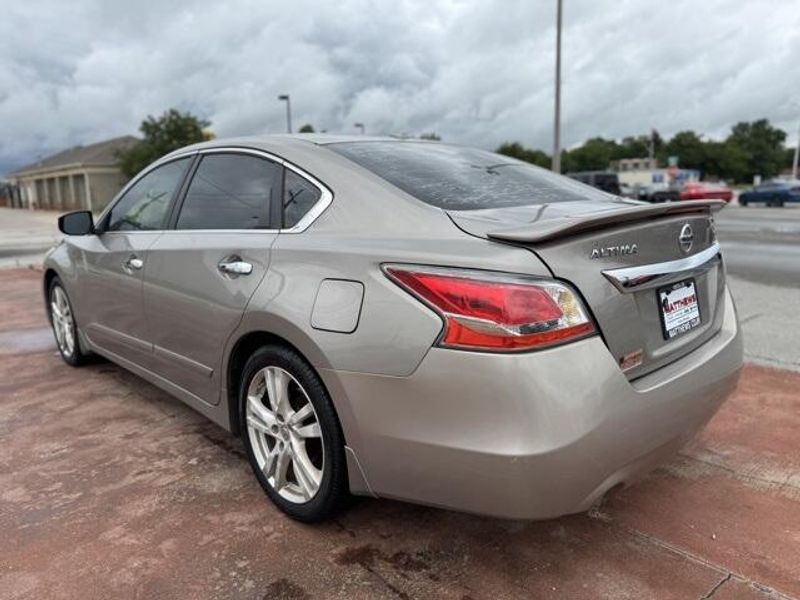 2013 Nissan Altima 3.5 SLImage 7