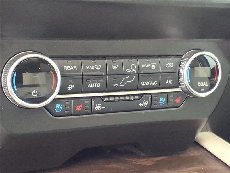 Used 2021 Ford Expedition Max PlatinumImage 23