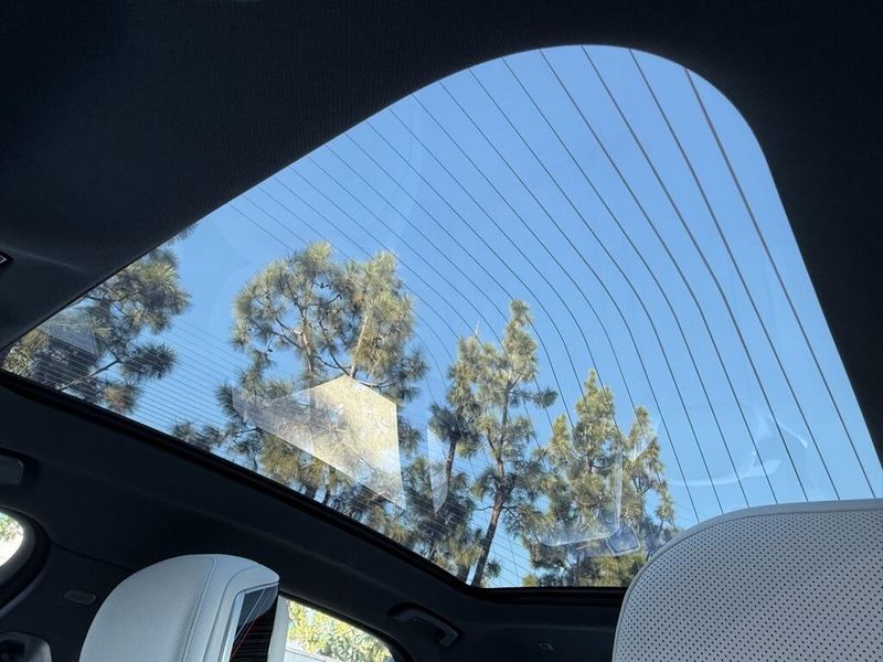 Used 2025 BMW i7 eDrive50Image 23