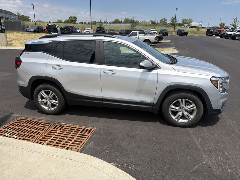Used 2022 GMC Terrain SLEImage 7