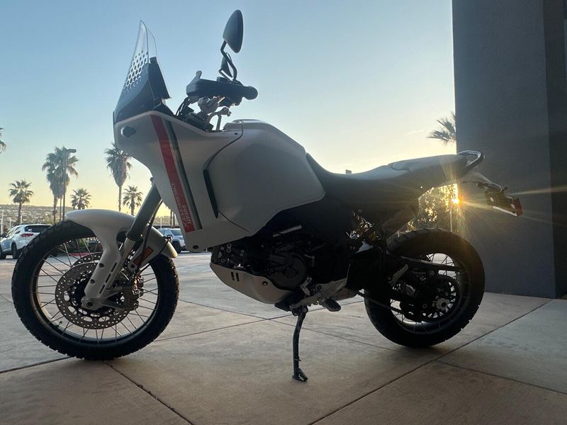 2025 Ducati Desertx Image 7