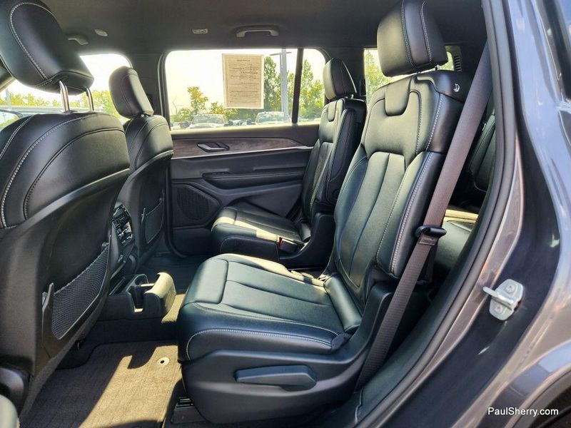 Used 2024 Jeep Grand Cherokee L Limited Black