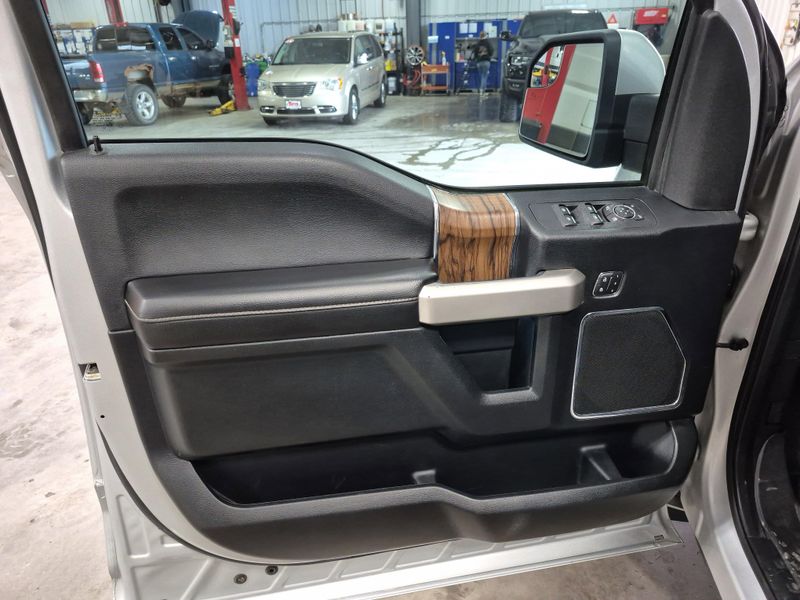 2019 Ford F-150 LariatImage 24