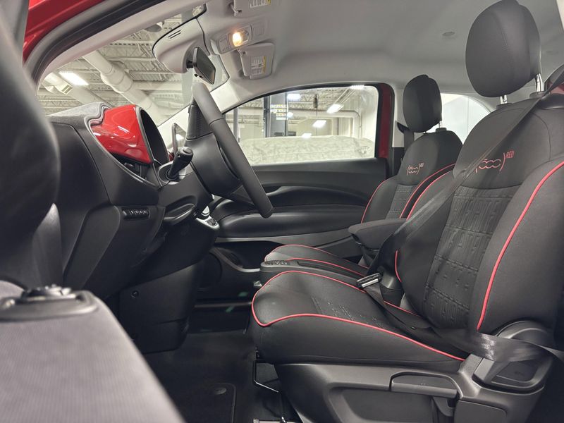 New 2024 Fiat 500e Inspi(red)Image 3