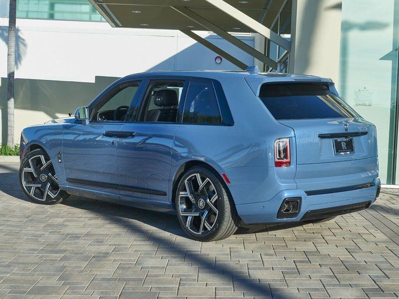 New 2026 Rolls-Royce Cullinan Black BadgeImage 8