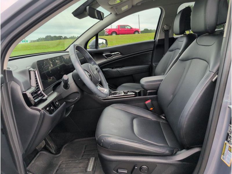 Used 2024 Kia Sportage EXImage 10