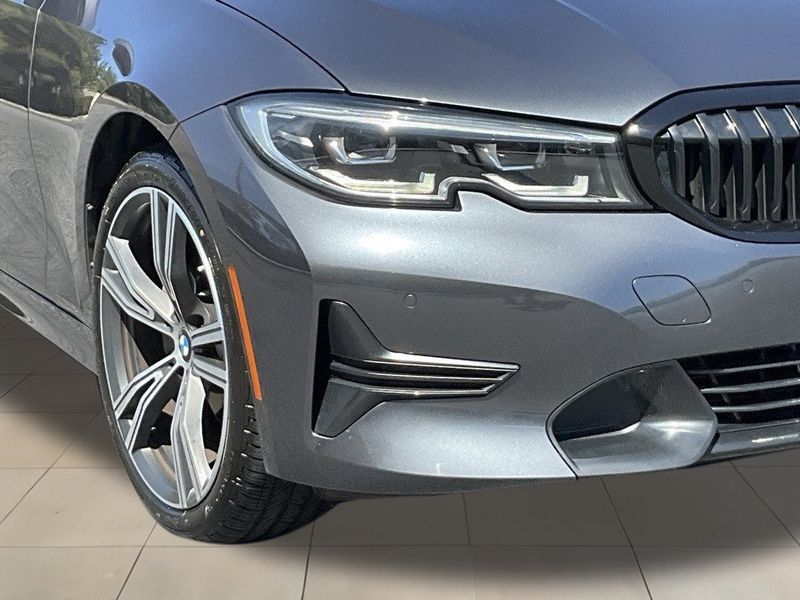 2021 BMW 3 Series 330iImage 11