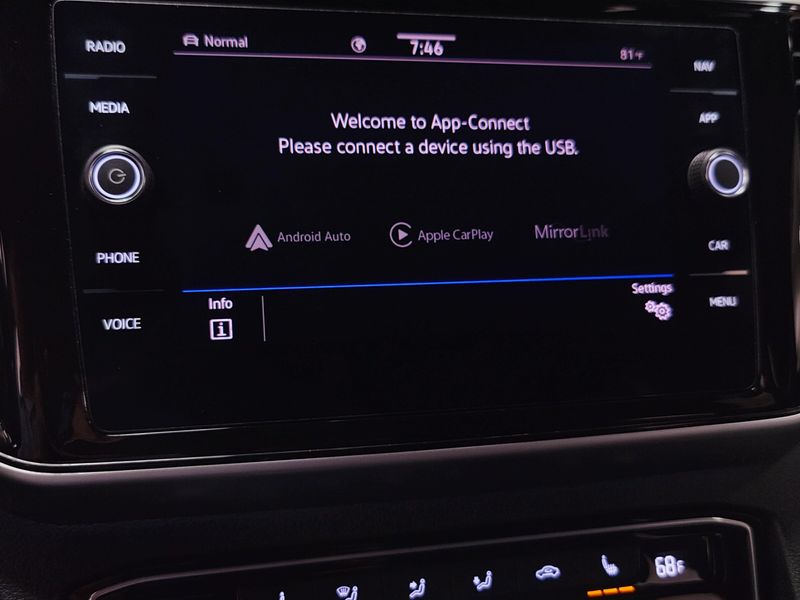 Used 2022 Volkswagen Atlas Cross Sport SEL AWD w/Sunroof/NavImage 23