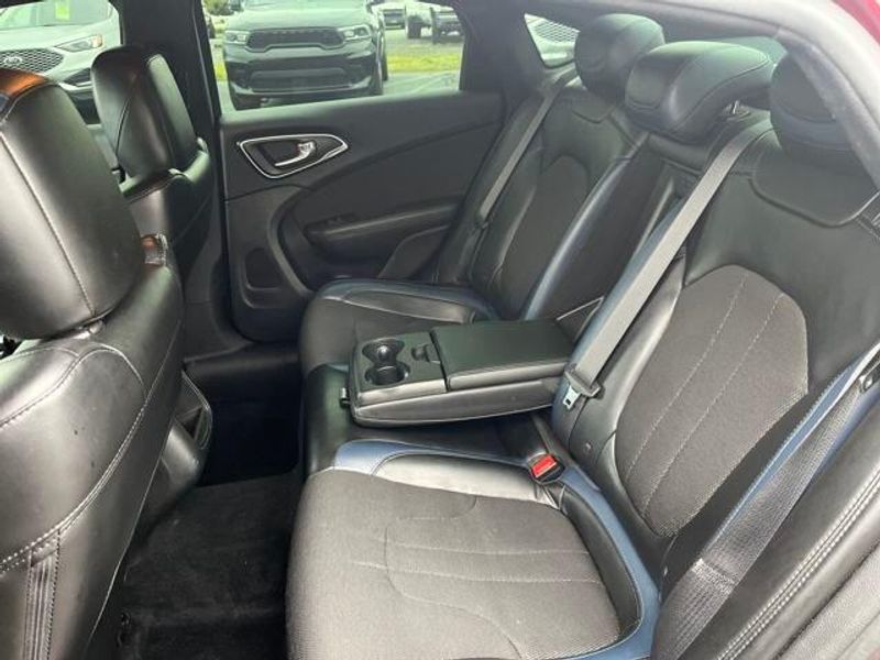 2016 Chrysler 200 S