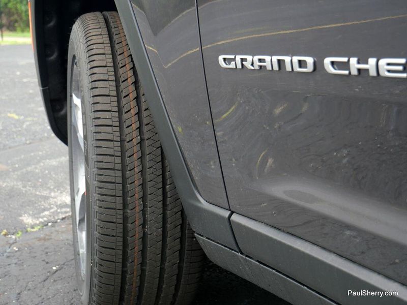 2025 Jeep Grand Cherokee L Limited 4x4Image 16