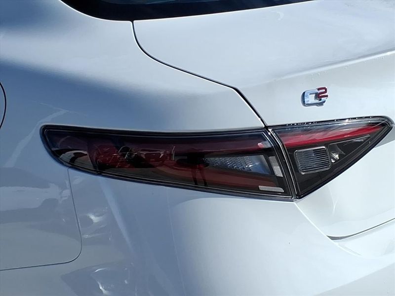 New 2026 Alfa Romeo Giulia VeloceImage 9