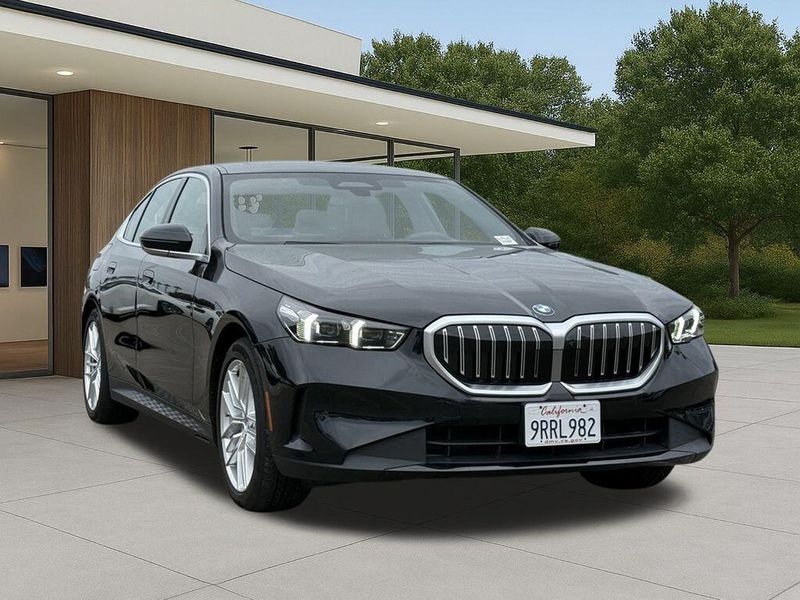 Used 2025 BMW 5 Series 530i xDriveImage 4