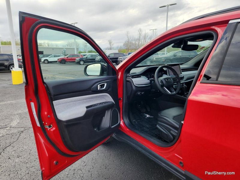Used 2023 Jeep Compass Latitude