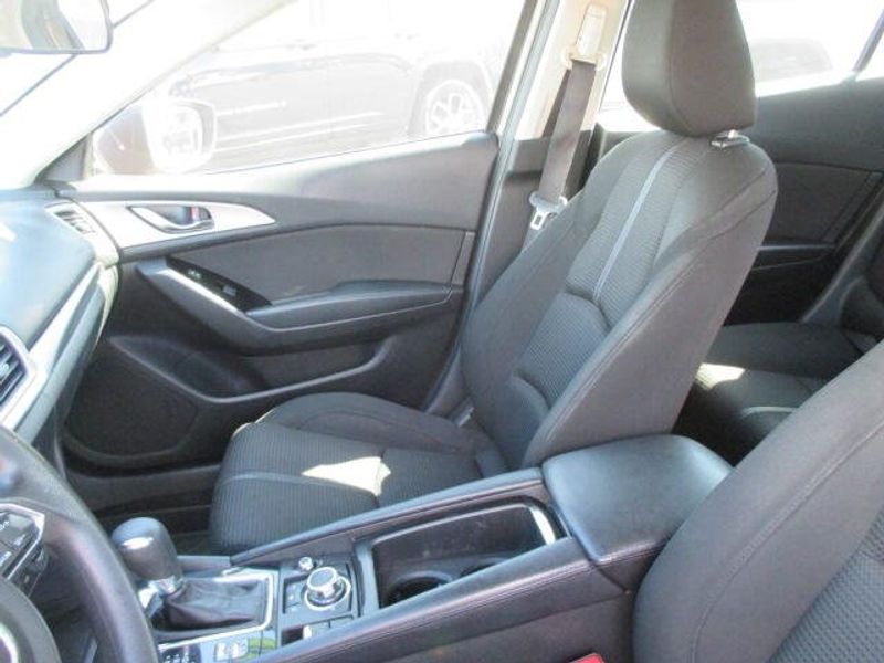 Used 2017 Mazda Mazda3 SportImage 18