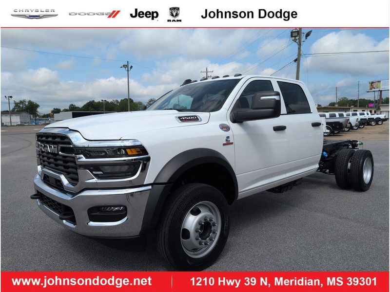 2025 RAM 4500 Tradesman Chassis Crew Cab 4x4 60