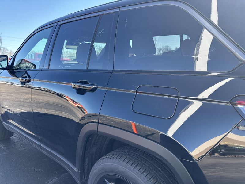 New 2026 Jeep Grand Cherokee Limited 4x4Image 14