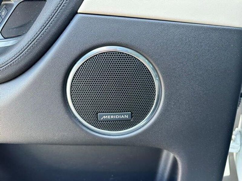 2022 Land Rover Discovery Sport SE