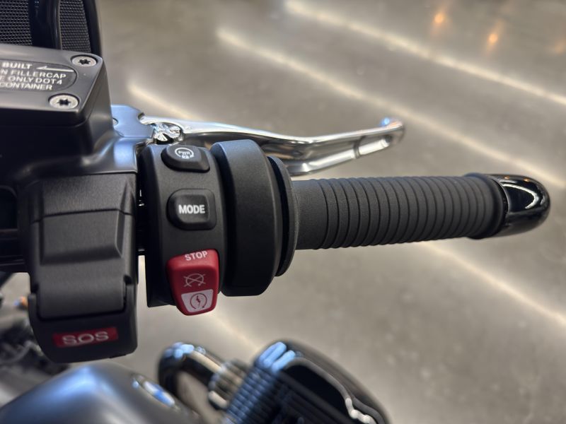 2025 BMW R 18 B - MINERAL GREY METALLIC MATTE