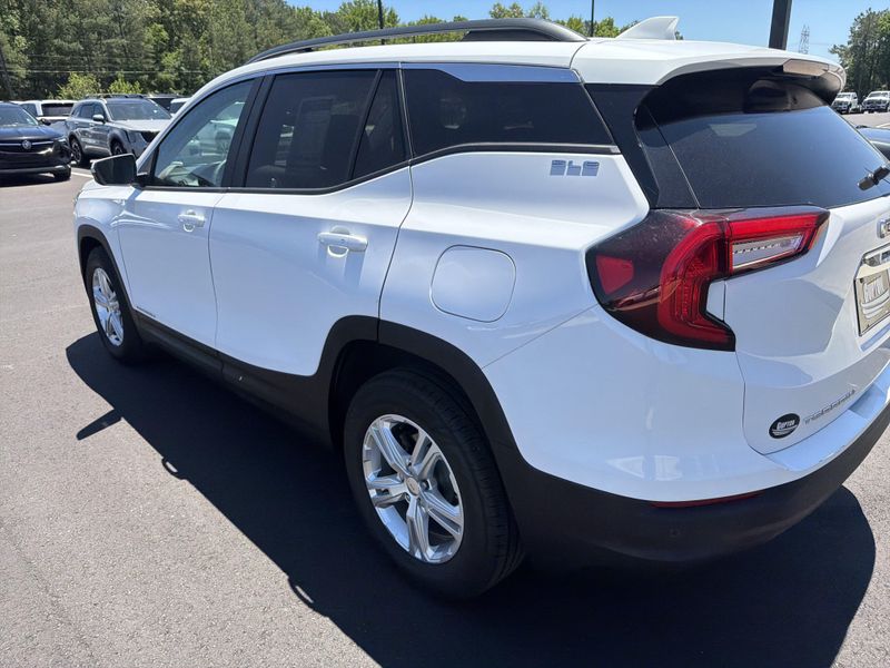Used 2022 GMC Terrain SLEImage 15