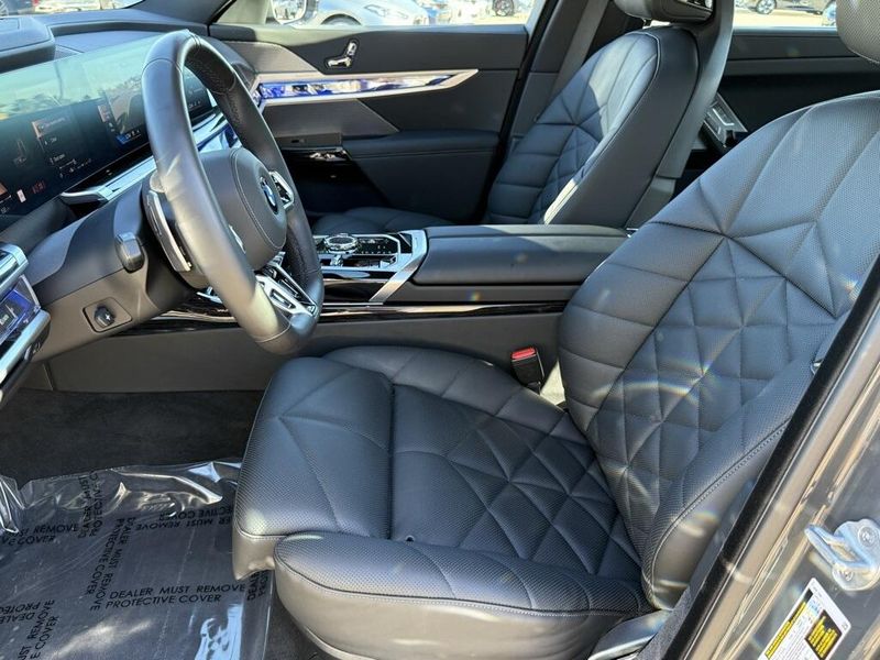 Used 2025 BMW 7 Series 740iImage 20