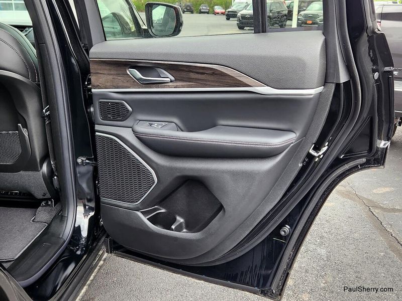 New 2026 Jeep Grand Cherokee Limited 4x4