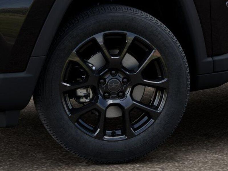New 2026 Jeep Compass Latitude Altitude 4x4Image 8