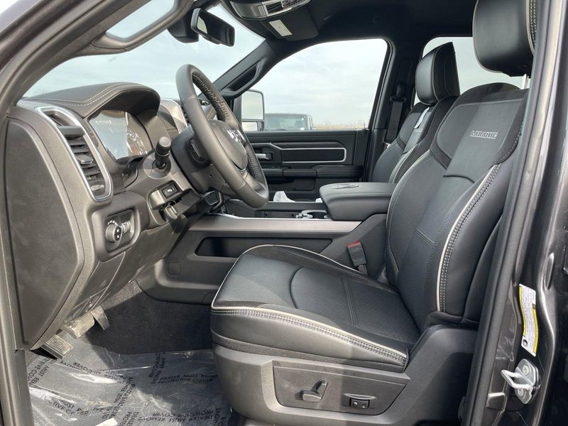 2024 Ram 2500 Laramie photo 12