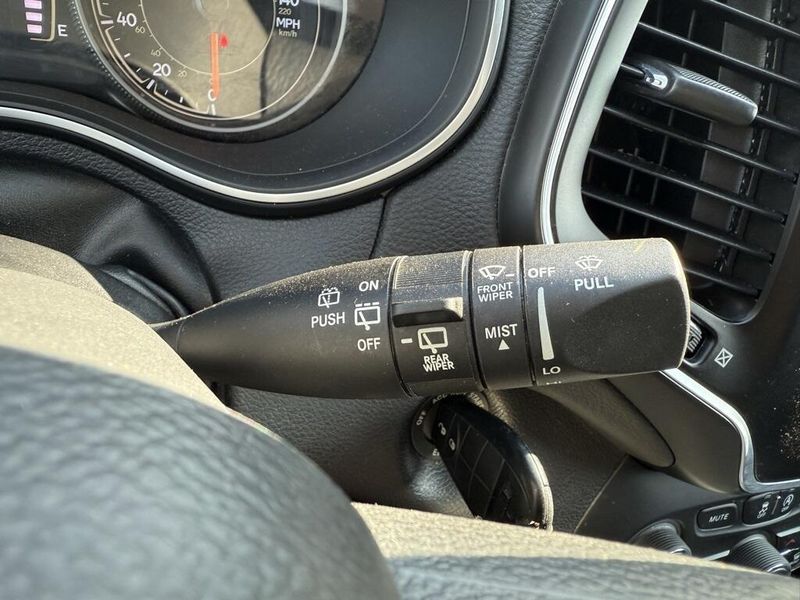 2021 Jeep Cherokee Latitude photo 17