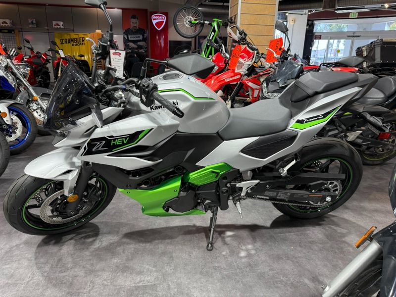 Used 2024 Kawasaki Z7 Hybrid ABS Image 15