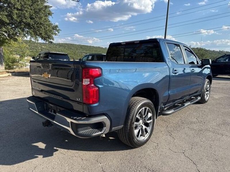 2021 Chevrolet Silverado 1500 LT photo 5