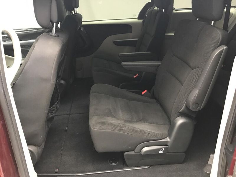 Used 2018 Dodge Grand Caravan SEImage 13