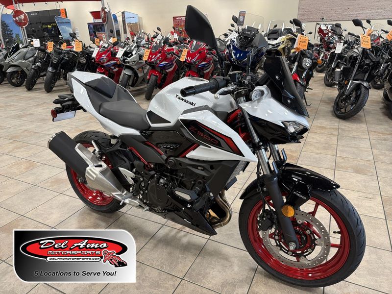 New 2026 Kawasaki Z500 SE ABS Image 1