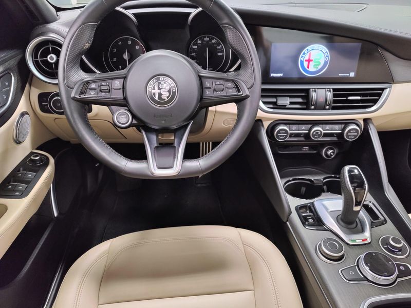 2023 Alfa Romeo Giulia Lusso AWD w/Activ AsstImage 19
