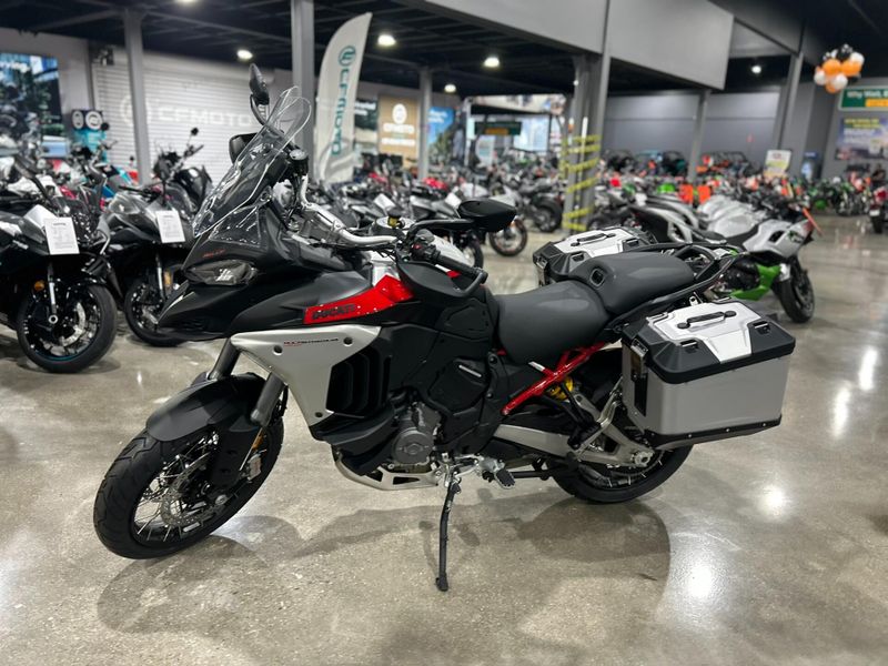 New 2025 Ducati MULTISTRADA V4 RALLY TRAVEL & RADAR SPOKED WHEELS Image 30