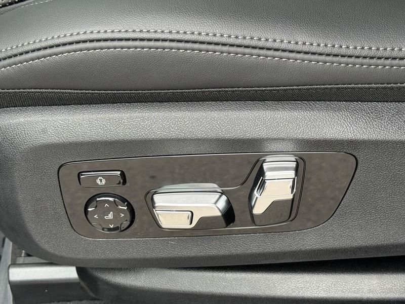 2026 BMW X7 xDrive40iImage 20