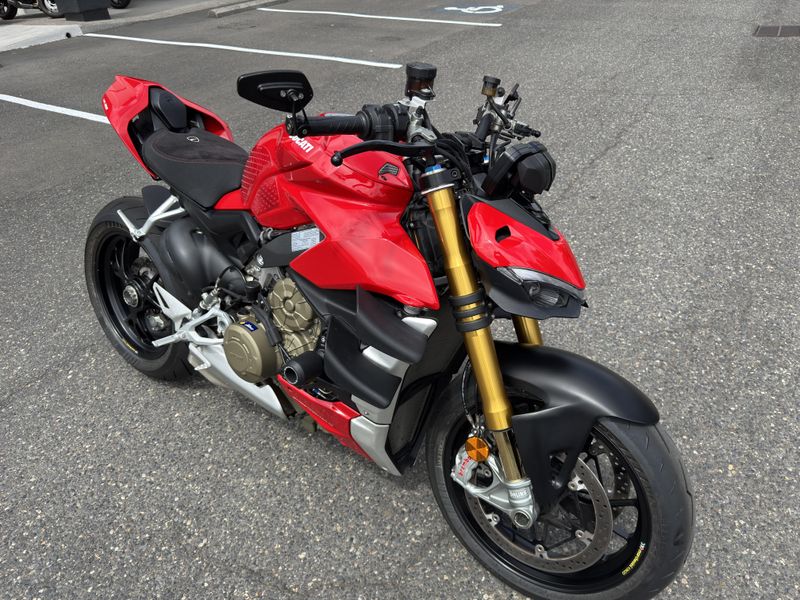 2021 Ducati Streetfighter V4 