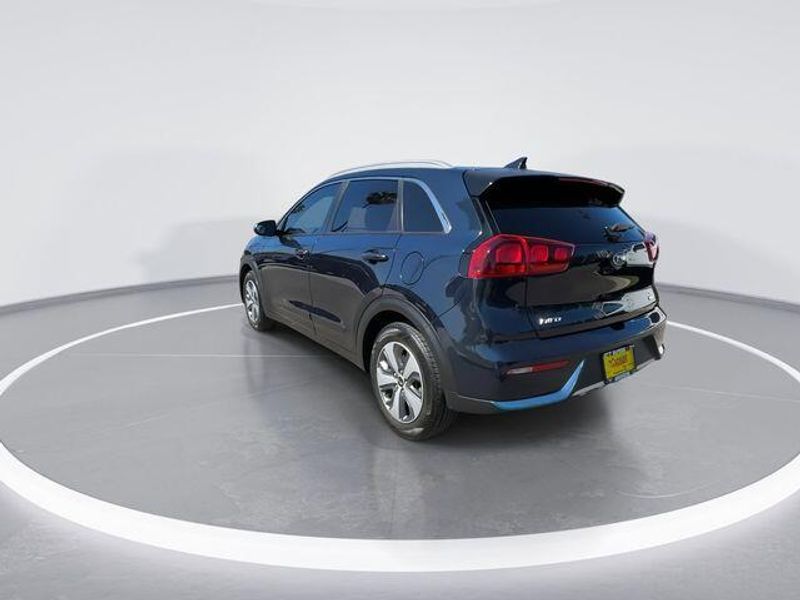 Used 2019 Kia Niro Plug-In Hybrid LXImage 6