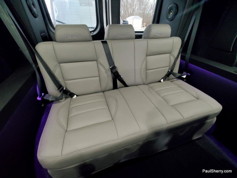 New 2026 RAM Promaster 2500 Slt+ Window Van High Roof 159' Wb