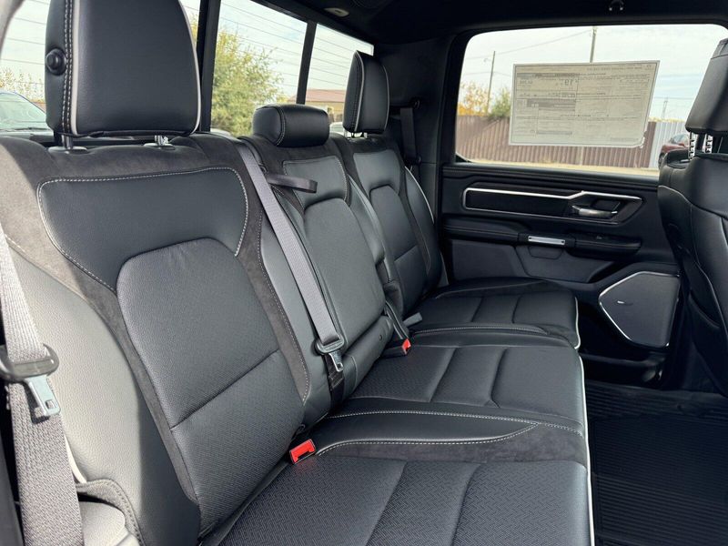 2025 RAM 1500 LaramieImage 12