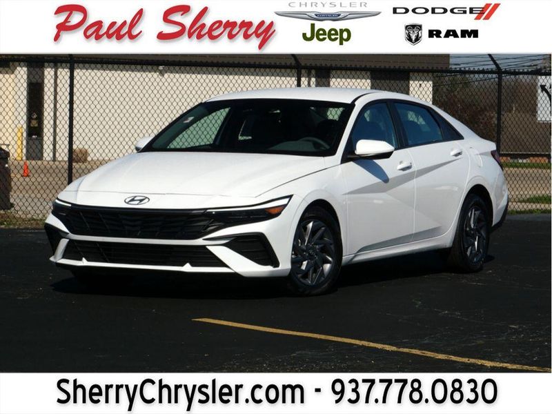 2024 Hyundai Elantra SELImage 1