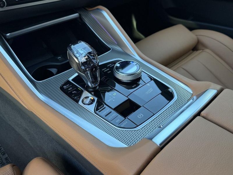2022 BMW X6 xDrive40iImage 28
