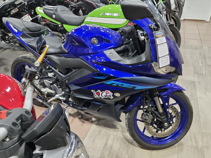 USED 2024 YAMAHA YZFR3 ABS Image 2