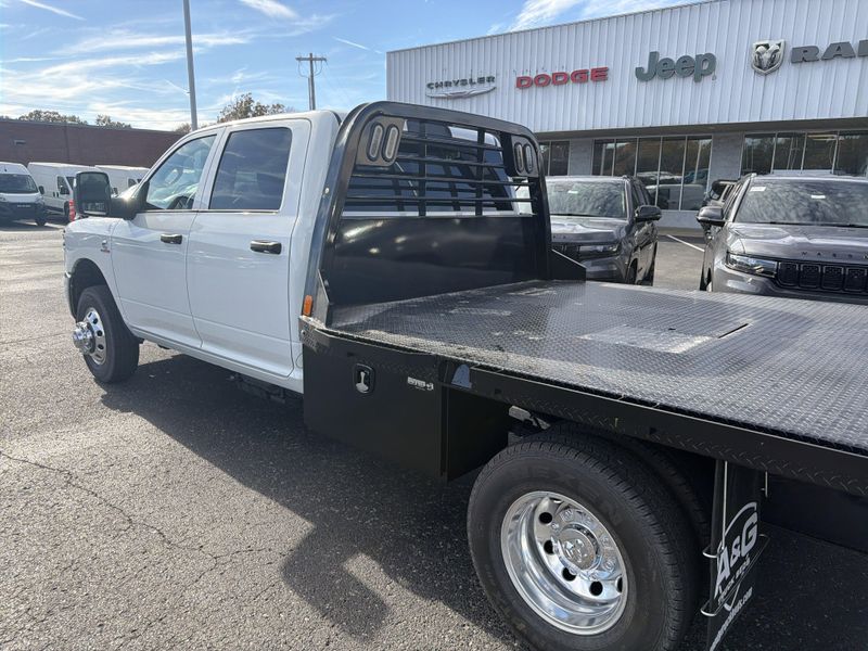 New 2026 RAM 3500 Tradesman Crew Cab Chassis 4x4 60