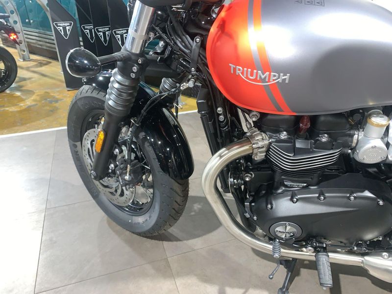 New 2025 Triumph BONNEVILLE BOBBER Image 19
