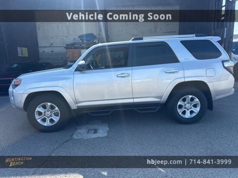 2021 Toyota 4Runner SR5Image 8