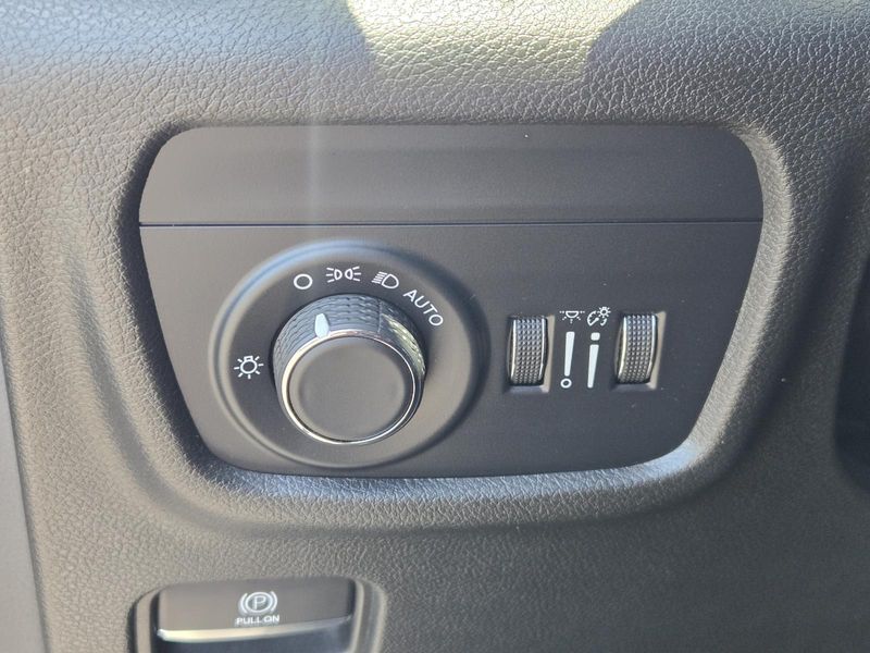 Used 2022 Jeep Grand Cherokee Altitude 4x4